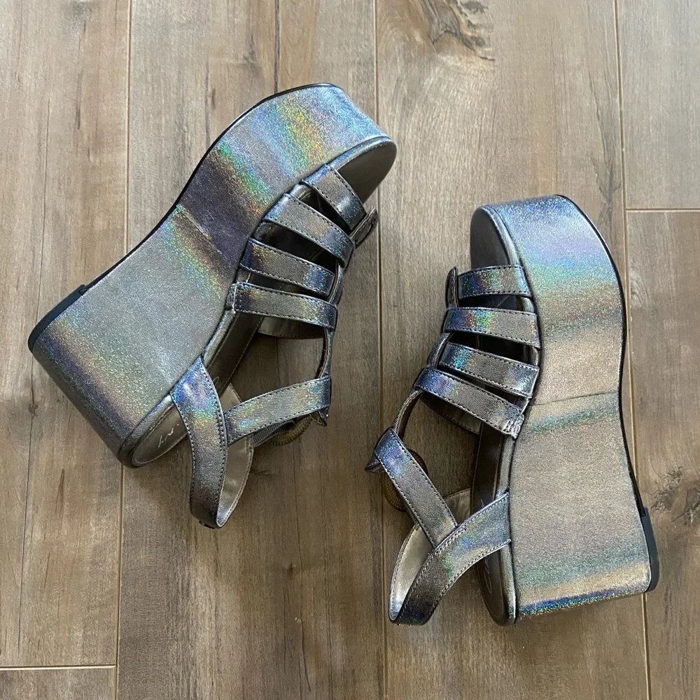 Circus NY by Sam Edelman Golda Platform Wedge Sandal in Iridescent Black